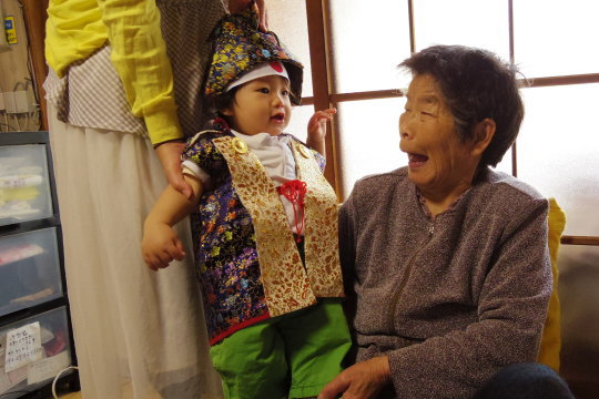 遠く離れて暮らす高齢の親が心配だから「親の呼び寄せ」「子供の引越し」でスープの冷めない距離で親子が暮らす「近居」