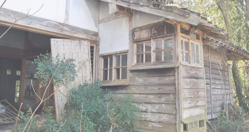 倒壊寸前の実家